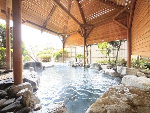 公共露天浴場