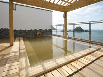 公共露天浴場