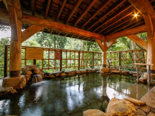 公共溫泉（例子）