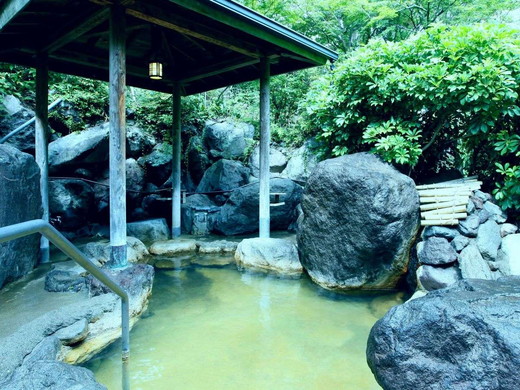 公共溫泉（例子）