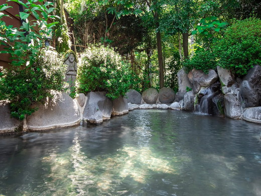 公共溫泉（例子）